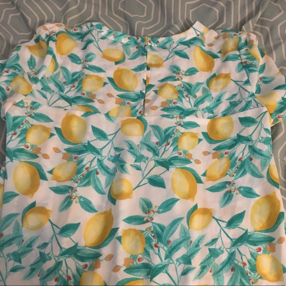 ELLE 🍋Lemon Print Ruffle Crepe Top - Picture 3 of 5